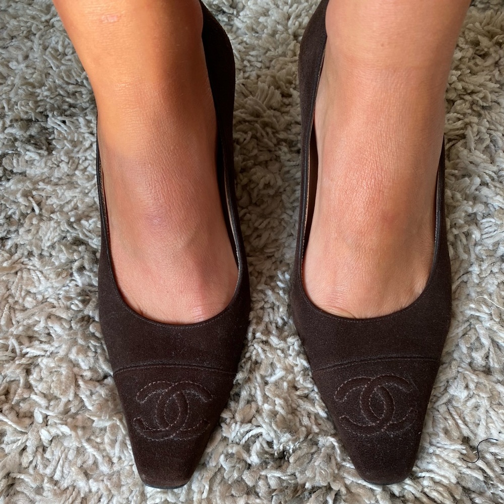 Vintage Chanel Brown Suede heels